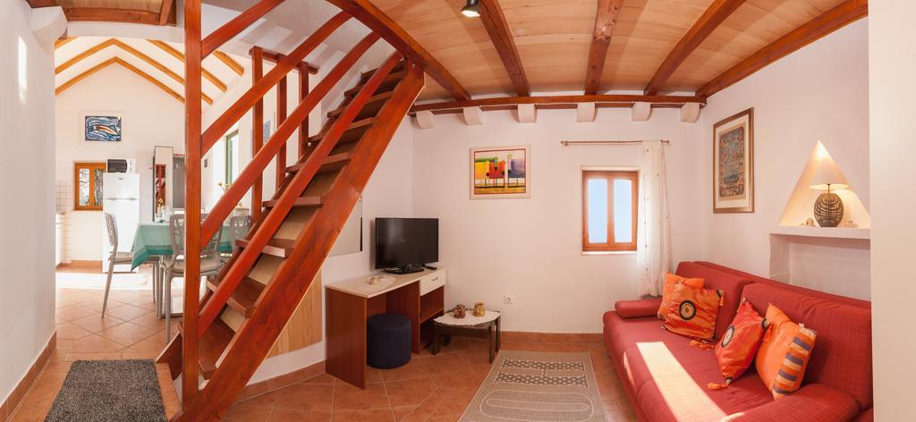 Holiday Home Vineyard House Бол Екстериор снимка