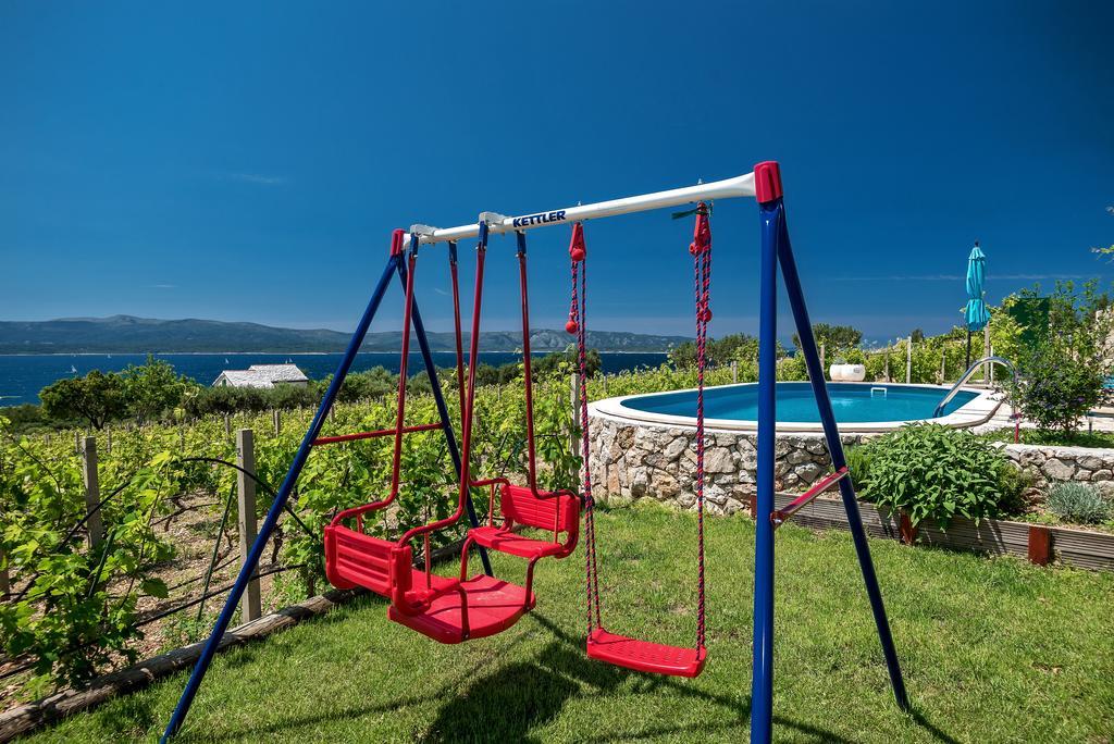 Holiday Home Vineyard House Бол Екстериор снимка