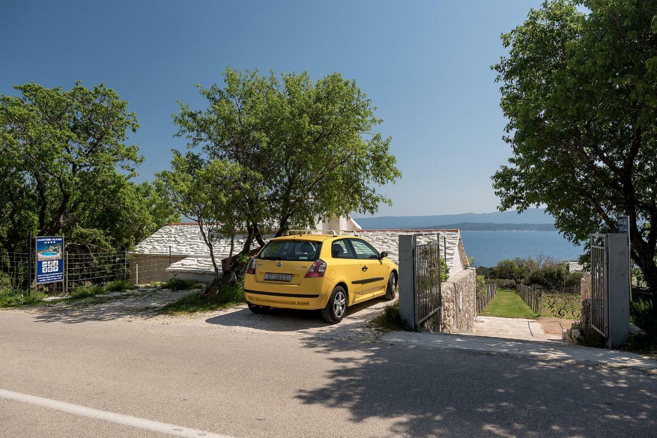 Holiday Home Vineyard House Бол Екстериор снимка