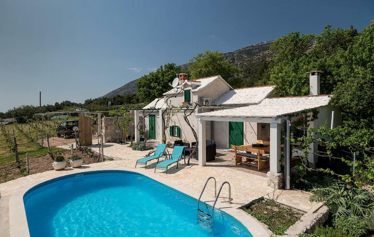 Holiday Home Vineyard House Бол Екстериор снимка